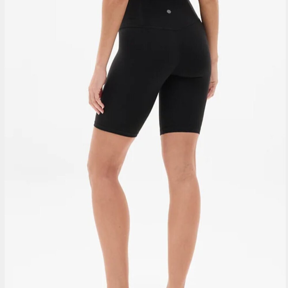 Athleta Elation Ultra High Rise 9" Short Black Small